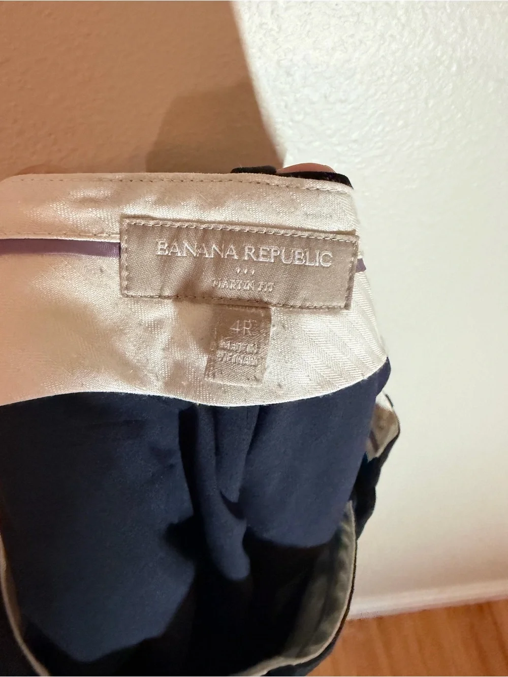 💙✨ Banana Republic Women’s Suit – Navy Pinstripe ✨📏 Size: 4R